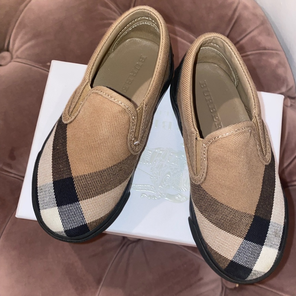 Burberry sneakers for boys